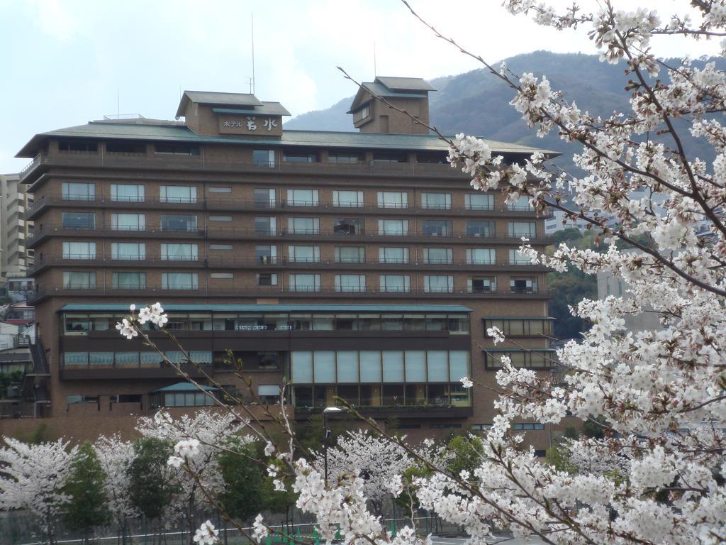 Hotel Wakamizu Takarazuka Luaran gambar
