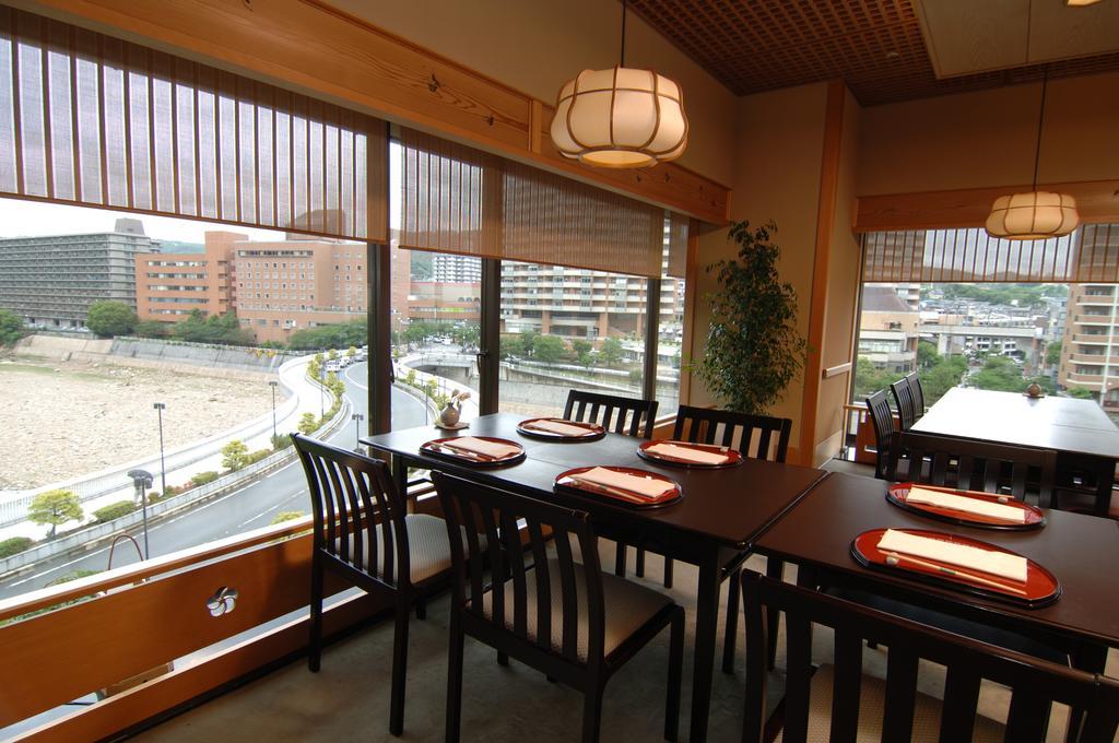 Hotel Wakamizu Takarazuka Luaran gambar